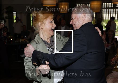 Renkum 21 april 2025
Ronnie Tober 80 jaar . Hij geeft feest in restaurant Campman in Renkum . Zijn partner Jan Jochems is natuurlijk aanwezig . Ronnie Tober en Conny Vink