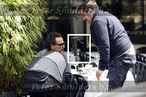 Amsterdam 21 mei 2025
Ruben Nicolai met een vriend op etrras bij de italiaan in Amsterdam zuid.