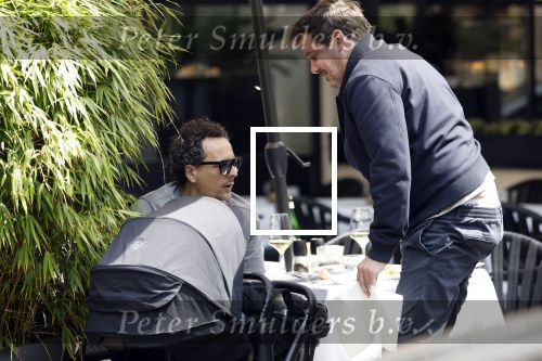 Amsterdam 21 mei 2025
Ruben Nicolai met een vriend op etrras bij de italiaan in Amsterdam zuid.