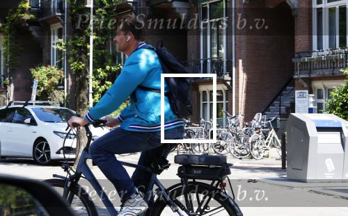 Amsterdam 8 mei 2025
Sander Lantinga op de fiets in amsterdam zuid
