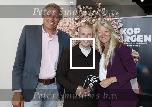 Utrecht 7 mei 2025
Boekpresentatie Jan v Halst bij Louwman exclusive . Sandra Ysbrandy kwam met haar man