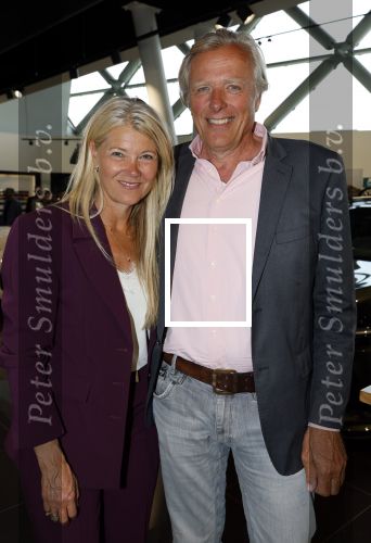 Utrecht 7 mei 2025
Boekpresentatie Jan v Halst bij Louwman exclusive . Sandra Ysbrandy kwam met haar man