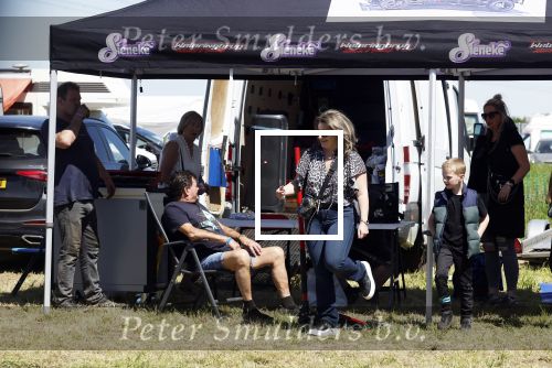 Maria Hoop 10 mei 2025
Sieneke met haar nieuwe vriend Barry Maessen en haar zoontje Dani bij autospeedway wedstrijden in Maria Hoop .