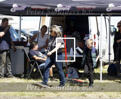 Maria Hoop 10 mei 2025
Sieneke met haar nieuwe vriend Barry Maessen en haar zoontje Dani bij autospeedway wedstrijden in Maria Hoop .