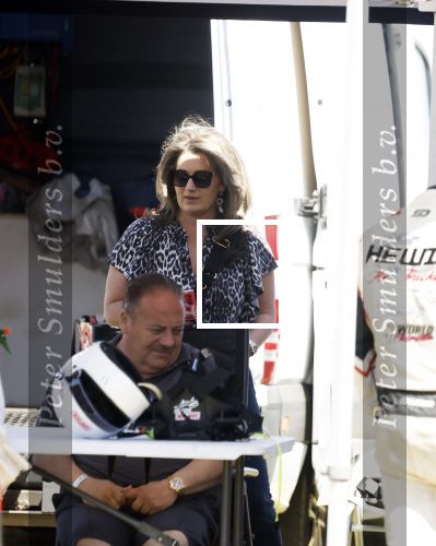 Maria Hoop 10 mei 2025
Sieneke met haar nieuwe vriend Barry Maessen en haar zoontje Dani bij autospeedway wedstrijden in Maria Hoop .