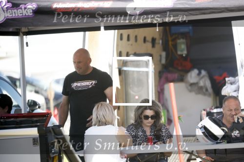 Maria Hoop 10 mei 2025
Sieneke met haar nieuwe vriend Barry Maessen en haar zoontje Dani bij autospeedway wedstrijden in Maria Hoop .