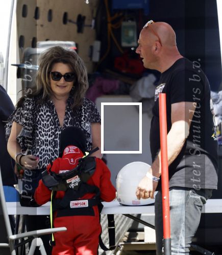 Maria Hoop 10 mei 2025
Sieneke met haar nieuwe vriend Barry Maessen en haar zoontje Dani bij autospeedway wedstrijden in Maria Hoop .