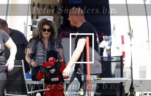 Maria Hoop 10 mei 2025
Sieneke met haar nieuwe vriend Barry Maessen en haar zoontje Dani bij autospeedway wedstrijden in Maria Hoop .