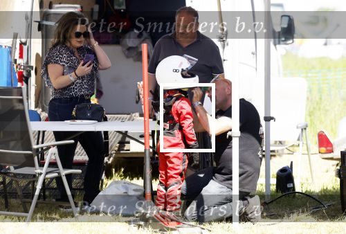 Maria Hoop 10 mei 2025
Sieneke met haar nieuwe vriend Barry Maessen en haar zoontje Dani bij autospeedway wedstrijden in Maria Hoop .