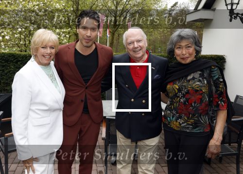 Renkum 21 april 2025
Ronnie Tober 80 jaar . Hij geeft feest in restaurant Campman in Renkum . Zijn partner Jan Jochems is natuurlijk aanwezig . Sjors v d Panne met zijn. moeder Ronnie Tober en Ria Valk