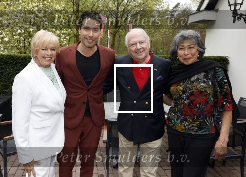 Renkum 21 april 2025
Ronnie Tober 80 jaar . Hij geeft feest in restaurant Campman in Renkum . Zijn partner Jan Jochems is natuurlijk aanwezig . Sjors v d Panne met zijn. moeder Ronnie Tober en Ria Valk