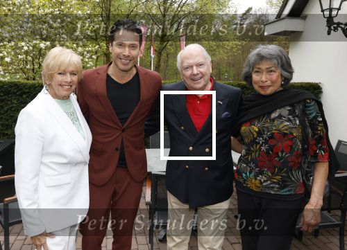 Renkum 21 april 2025
Ronnie Tober 80 jaar . Hij geeft feest in restaurant Campman in Renkum . Zijn partner Jan Jochems is natuurlijk aanwezig . Sjors v d Panne met zijn. moeder Ronnie Tober en Ria Valk