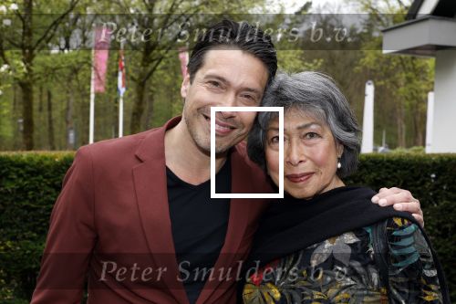 Renkum 21 april 2025
Ronnie Tober 80 jaar . Hij geeft feest in restaurant Campman in Renkum . Zijn partner Jan Jochems is natuurlijk aanwezig . Sjors v d Panne met zijn. moeder