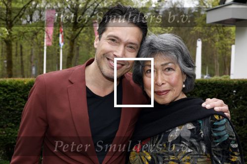 Renkum 21 april 2025
Ronnie Tober 80 jaar . Hij geeft feest in restaurant Campman in Renkum . Zijn partner Jan Jochems is natuurlijk aanwezig . Sjors v d Panne met zijn. moeder