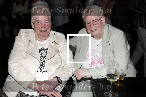 Renkum 21 april 2025
Ronnie Tober 80 jaar . Hij geeft feest in restaurant Campman in Renkum . Zijn partner Jan Jochems is natuurlijk aanwezig . Tonny Broeze en partner