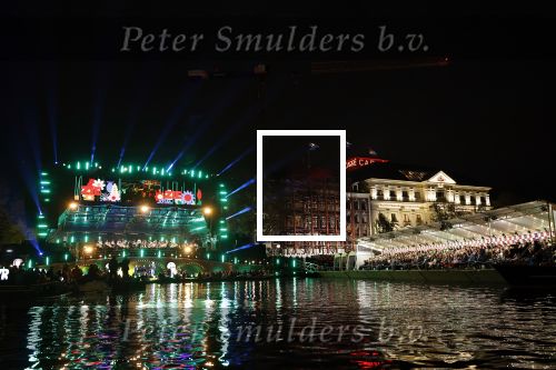 Amsterdam 5 mei 2026
5 mei Concert op de Amstel voor bevrijdingsdag . Koning Willem Alexander en Koningin Maxima zijn aanwezig .
Tineke Schouten en Splinter Chabot presenteren het . De artiesten die opterden zijn Roxeanne Hazes Acda en de Munnik Miss Envy Peru Edsilia Rombley Rolf Sanches en Fleur Raateland . Jamai Looman is dirigent .