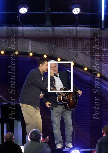 Amsterdam 5 mei 2026
5 mei Concert op de Amstel voor bevrijdingsdag . Koning Willem Alexander en Koningin Maxima zijn aanwezig .
Tineke Schouten en Splinter Chabot presenteren het . De artiesten die opterden zijn Roxeanne Hazes Acda en de Munnik Miss Envy Peru Edsilia Rombley Rolf Sanches en Fleur Raateland . Jamai Looman is dirigent .