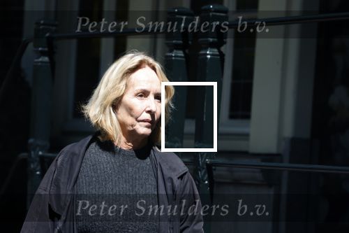 Amsterdam 30 april 2026
Angela Groothuizen wandelend op de grachten van Amsterdam