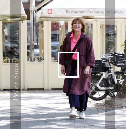 Amsterdam 7 mei 2026
Anouk v Nes op straat in Amsterdam zuid.