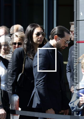 s Gravenzande 1 mei 2026
Begrafenis Jade Kops . Koningin Maxima heeft een mooi bloemstuk gestuurd / April darby met partner