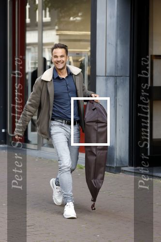 Amsterdam 11 mei 2026
Aran Bade heeft bij Oger op de pc hooftstraat zijn kleding opgehaald voor het songfestival .