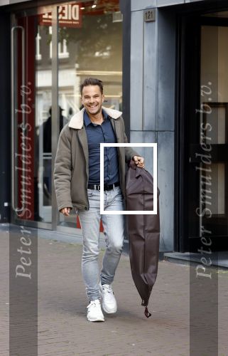 Amsterdam 11 mei 2026
Aran Bade heeft bij Oger op de pc hooftstraat zijn kleding opgehaald voor het songfestival .