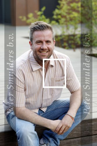 Hoenderloo 7 mei 2026
Perspresentatie cast musical We zijn toch familie -. De cast bestaat uit : Paul de Leeuw, Annick Boer, Bart van Veldhoven, Martijn Kardol en RenÃ©e de Gruijl
