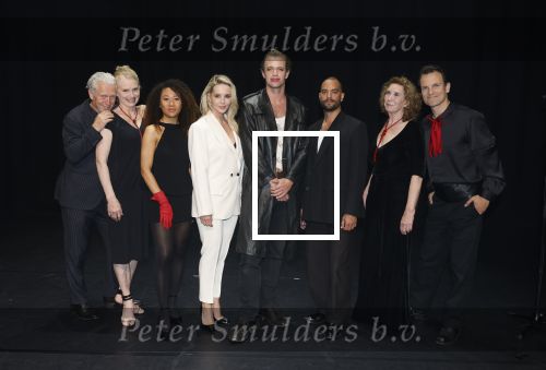 Amsterdam 11 mei 2026
Castpresentatie nieuwe versie musical Cabaret in het deLaMar theater -De cast bestaat oa uit : Hajo Bruins, Sylvia Poorta, Gaia Aikman, Chantal Janzen, Milan Sekeris, Freek Bartels,Marisa van Eyle en Valentijn Bernard