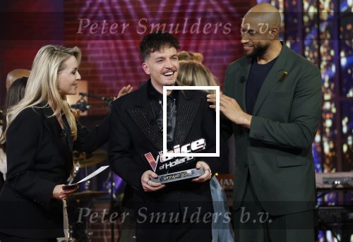Hilversum 8 mei 2026
Finale van the Voice of Holland met Chantal janzen en Edson da Graca . De coaches zijn Suzen & freek Willie Wartaal Dinand Woesthoff en Ilse de Lange . de Finalisten Ruben Hillen Nieloefaar Bahadori Sanne v Assouw en Thijs Veldhuis . De bekendmaking was in RTL Tonight met Humberto Tan als presentator.