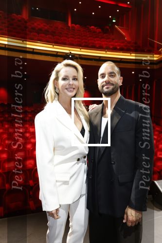 Amsterdam 11 mei 2026
Castpresentatie nieuwe versie musical Cabaret in het deLaMar theater -De cast bestaat oa uit : Hajo Bruins, Sylvia Poorta, Gaia Aikman, Chantal Janzen, Milan Sekeris, Freek Bartels,Marisa van Eyle en Valentijn Bernard