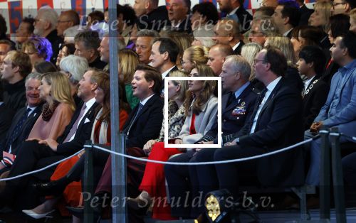 Amsterdam 5 mei 2026
5 mei Concert op de Amstel voor bevrijdingsdag . Koning Willem Alexander en Koningin Maxima zijn aanwezig .
Tineke Schouten en Splinter Chabot presenteren het . De artiesten die opterden zijn Roxeanne Hazes Acda en de Munnik Miss Envy Peru Edsilia Rombley Rolf Sanches en Fleur Raateland . Jamai Looman is dirigent .