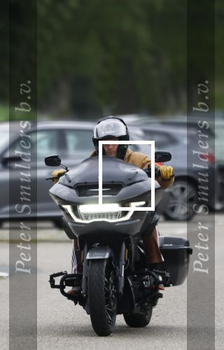 Amstelveen 11 mei 2026
Douwe Bob op zijn dikke Harley davidson