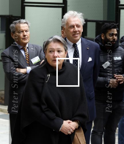 Almere 12 mei 2026
Koningin Maxima opent het nieuwe gebouw van Stichting Aap . Ed Nijpels zit in het bestuur van stichting Aap