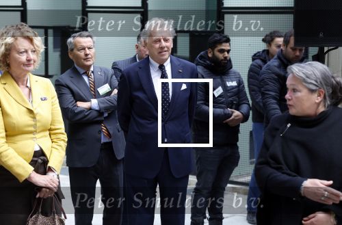 Almere 12 mei 2026
Koningin Maxima opent het nieuwe gebouw van Stichting Aap . Ed Nijpels zit in het bestuur van stichting Aap