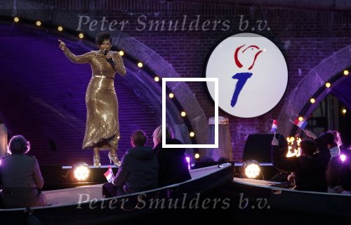Amsterdam 5 mei 2026
5 mei Concert op de Amstel voor bevrijdingsdag . Koning Willem Alexander en Koningin Maxima zijn aanwezig .
Tineke Schouten en Splinter Chabot presenteren het . De artiesten die opterden zijn Roxeanne Hazes Acda en de Munnik Miss Envy Peru Edsilia Rombley Rolf Sanches en Fleur Raateland . Jamai Looman is dirigent .