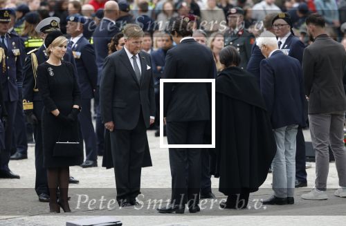 Amsterdam 4 mei 2026
Dodenherdenking 2026 op de dam met oa aanwezig Koning Willem Alexander en Koningin Maxima . Familie Klemann ( Monique en Suzanne)