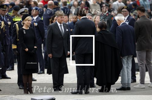 Amsterdam 4 mei 2026
Dodenherdenking 2026 op de dam met oa aanwezig Koning Willem Alexander en Koningin Maxima . Familie Klemann ( Monique en Suzanne)
