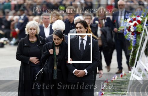 Amsterdam 4 mei 2026
Dodenherdenking 2026 op de dam met oa aanwezig Koning Willem Alexander en Koningin Maxima . Familie Klemann ( Monique en Suzanne)