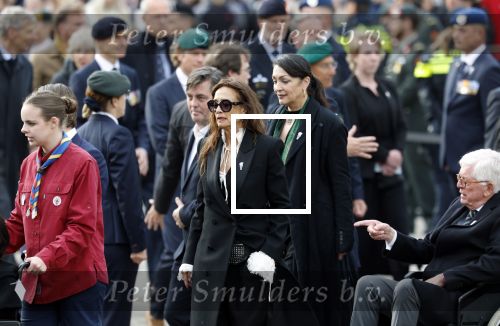 Amsterdam 4 mei 2026
Dodenherdenking 2026 op de dam met oa aanwezig Koning Willem Alexander en Koningin Maxima . Familie Klemann ( Monique en Suzanne)