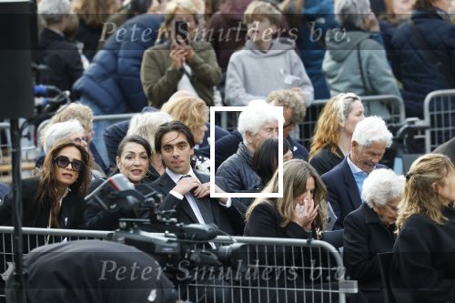 Amsterdam 4 mei 2026
Dodenherdenking 2026 op de dam met oa aanwezig Koning Willem Alexander en Koningin Maxima . Familie Klemann ( Monique en Suzanne)