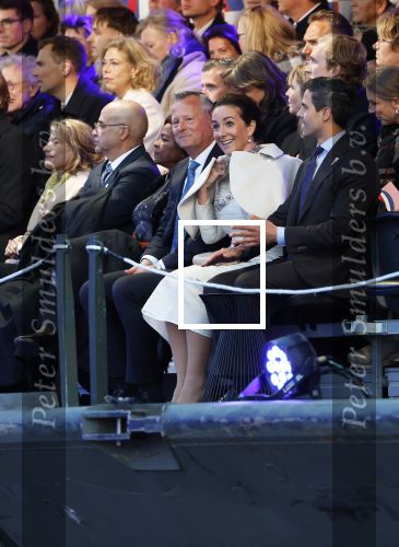 Amsterdam 5 mei 2026
5 mei Concert op de Amstel voor bevrijdingsdag . Koning Willem Alexander en Koningin Maxima zijn aanwezig .
Tineke Schouten en Splinter Chabot presenteren het . De artiesten die opterden zijn Roxeanne Hazes Acda en de Munnik Miss Envy Peru Edsilia Rombley Rolf Sanches en Fleur Raateland . Jamai Looman is dirigent .