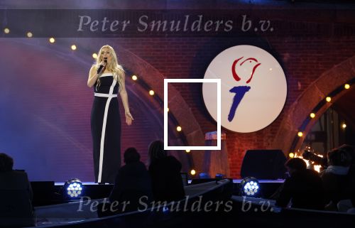 Amsterdam 5 mei 2026
5 mei Concert op de Amstel voor bevrijdingsdag . Koning Willem Alexander en Koningin Maxima zijn aanwezig .
Tineke Schouten en Splinter Chabot presenteren het . De artiesten die opterden zijn Roxeanne Hazes Acda en de Munnik Miss Envy Peru Edsilia Rombley Rolf Sanches en Fleur Raateland . Jamai Looman is dirigent .