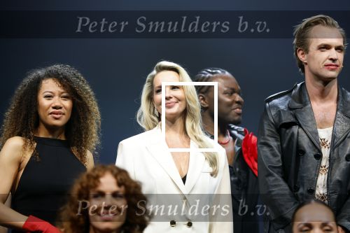 Amsterdam 11 mei 2026
Castpresentatie nieuwe versie musical Cabaret in het deLaMar theater -De cast bestaat oa uit : Hajo Bruins, Sylvia Poorta, Gaia Aikman, Chantal Janzen, Milan Sekeris, Freek Bartels,Marisa van Eyle en Valentijn Bernard