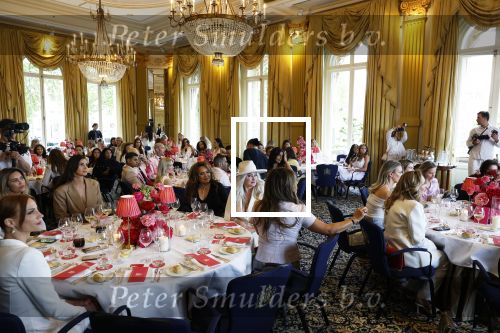 Amsterdam 11 mei 2026
Presenatie nieuwe how about you veiligheids app in het Amstel Hotel . Geeta Girdhari is de initiatiefnemer van de app.
