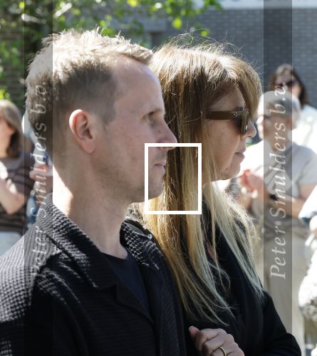 s Gravenzande 1 mei 2026
Begrafenis Jade Kops . Koningin Maxima heeft een mooi bloemstuk gestuurd . Isa Hoes en Jeroen v Veen