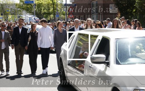 s Gravenzande 1 mei 2026
Begrafenis Jade Kops . Koningin Maxima heeft een mooi bloemstuk gestuurd