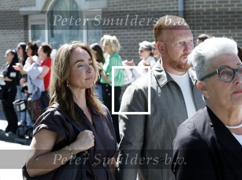 s Gravenzande 1 mei 2026
Begrafenis Jade Kops . Koningin Maxima heeft een mooi bloemstuk gestuurd