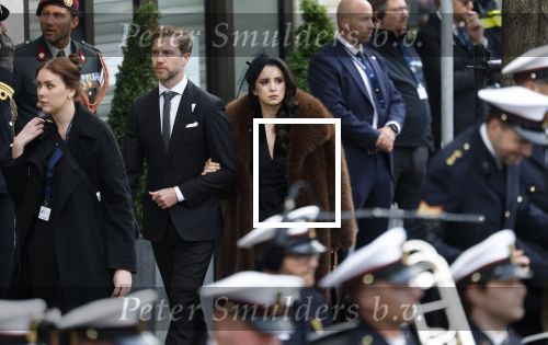 Amsterdam 4 mei 2026
Dodenherdenking 2026 op de dam met oa aanwezig Koning Willem Alexander en Koningin Maxima . Karsu met haar man
