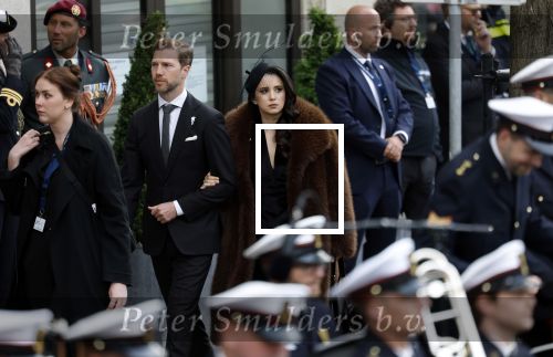 Amsterdam 4 mei 2026
Dodenherdenking 2026 op de dam met oa aanwezig Koning Willem Alexander en Koningin Maxima . Karsu met haar man