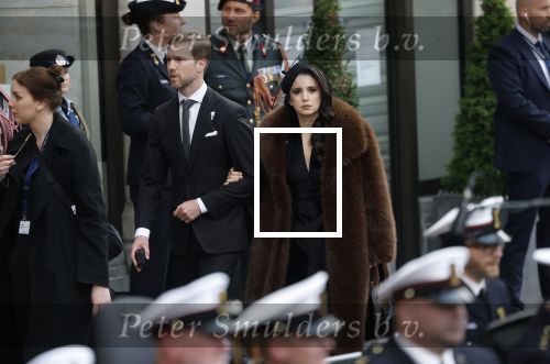 Amsterdam 4 mei 2026
Dodenherdenking 2026 op de dam met oa aanwezig Koning Willem Alexander en Koningin Maxima . Karsu met haar man